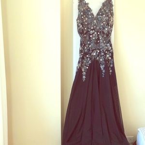 Ema Savahl V-Neck Embroidered Gown